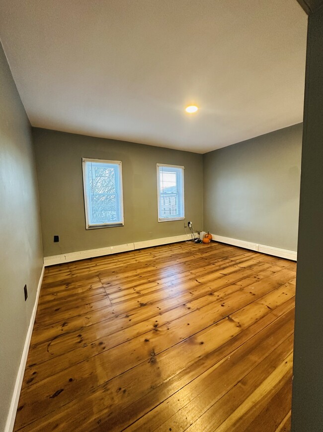 Building Photo - 69 Winchester St Unit 69 Winchester St