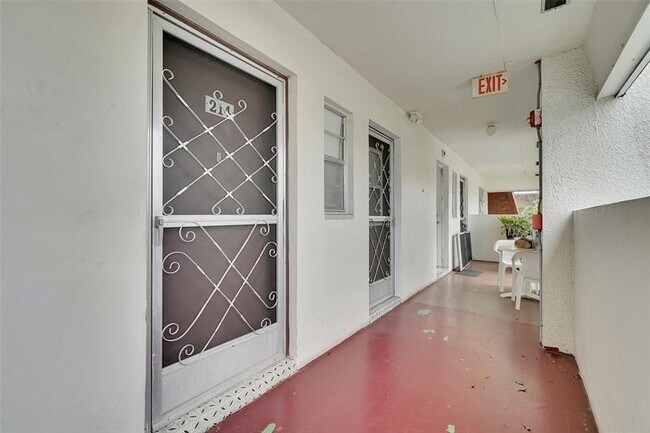 Photo - 2950 NW 46th Ave Unit 214A