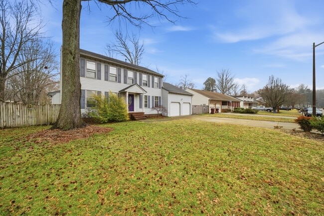 Photo - 1429 Birch Leaf Rd