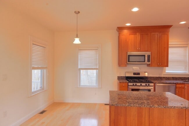 Photo - 14 Peterson Ter