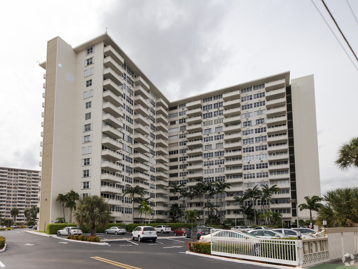 Photo - Coral Ridge Towers