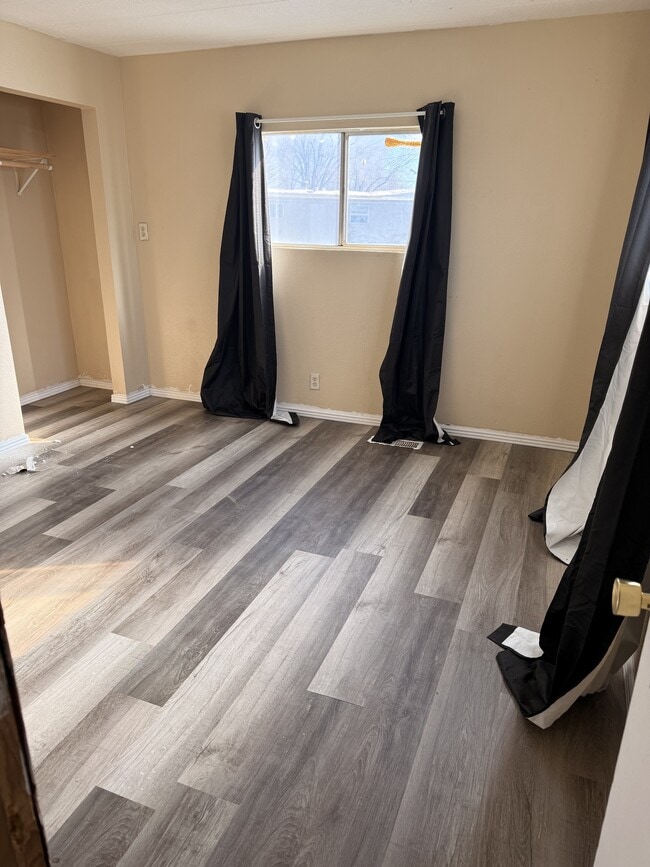 Photo - 310 W 2nd St