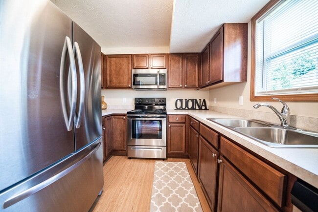 Photo - 390 Station 44 Pl