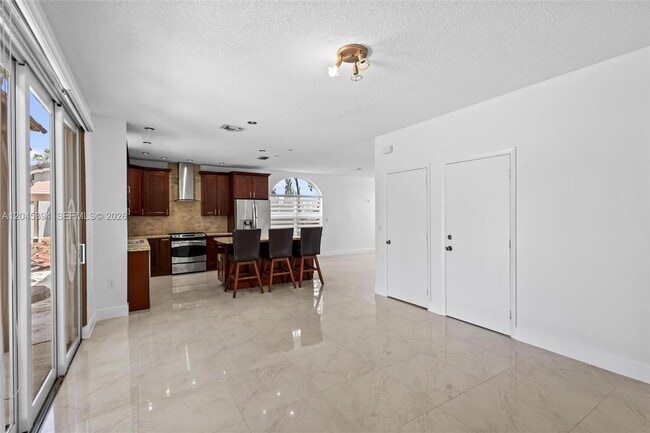 Photo - 15835 NW 7th St