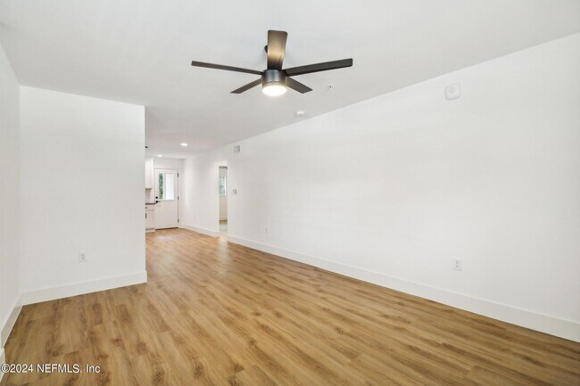 Photo - 1900 Danese Ct