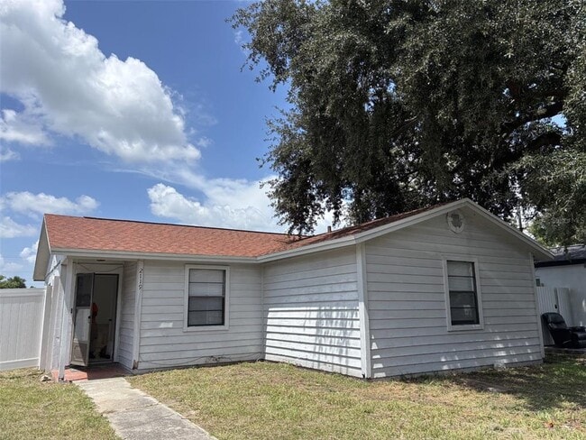 Building Photo - 2119 W Okaloosa Ave