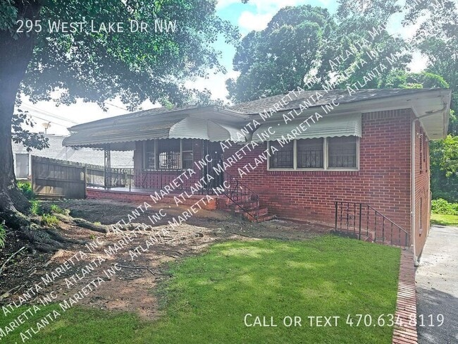 Photo - 295 W Lake Dr NW House