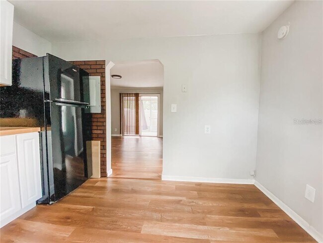 Photo - 1920 W Columbus Dr