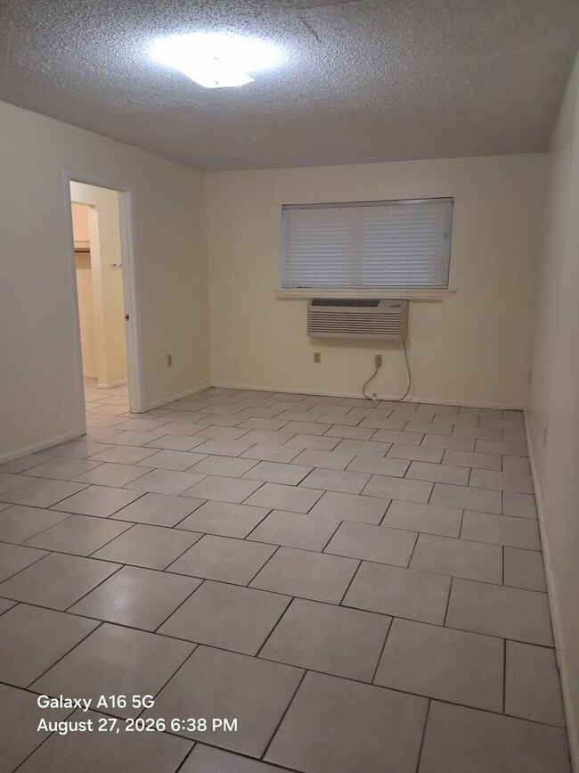 3139 Addison St Unit 2