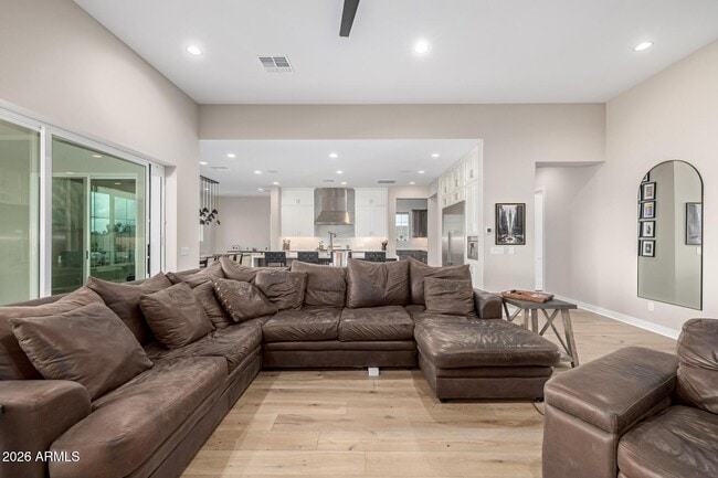 2131 E Nolan Pl