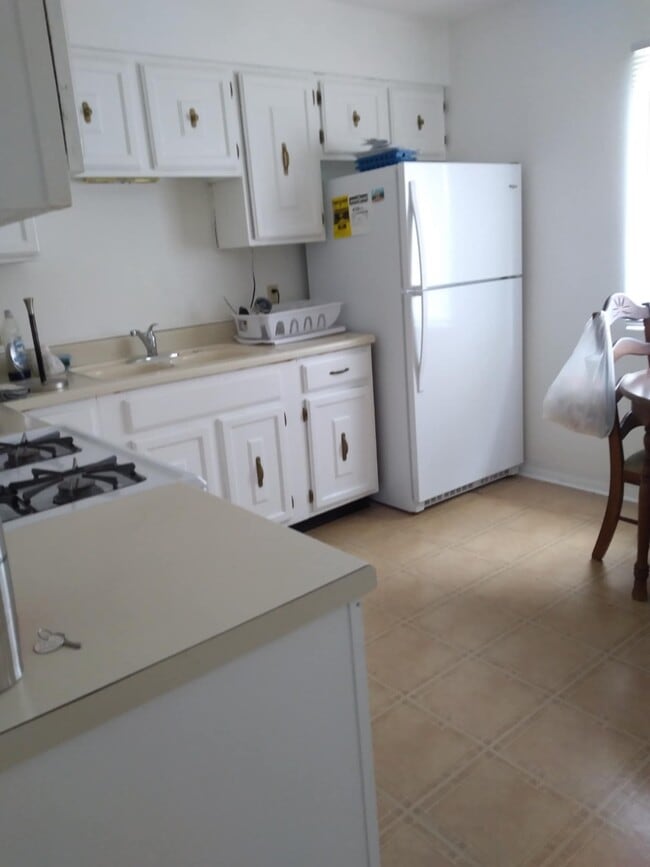 Photo - 1545 Bristol Ln