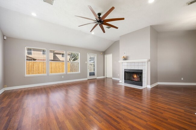 Photo - 4754 Widerop Ln