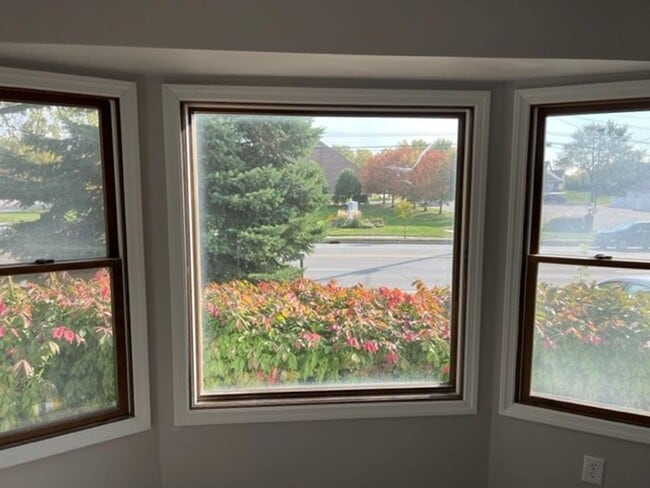 Photo - 3 Bed 1.5 Bath home **Available May***