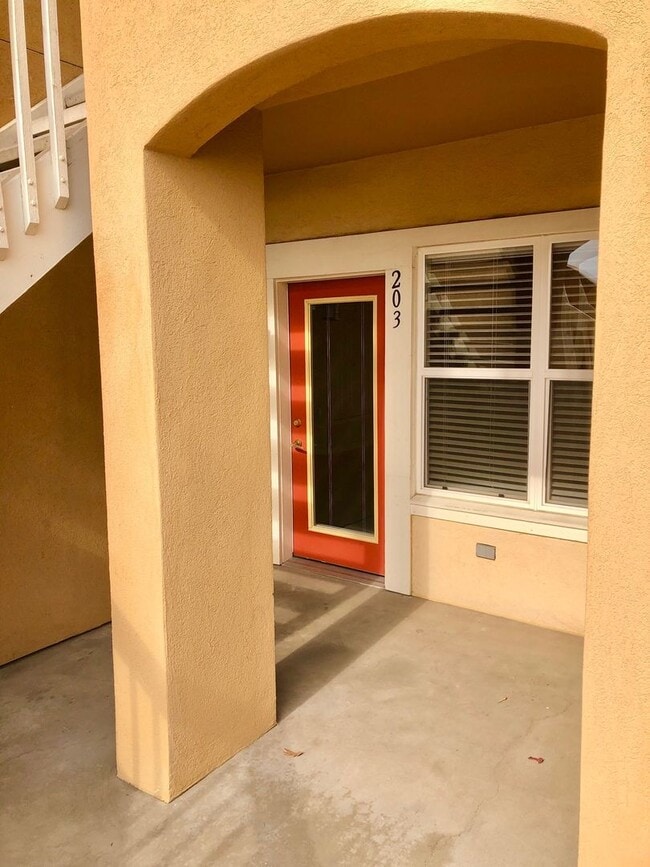 Building Photo - Bright & Inviting 1st Floor Condo for Rent!