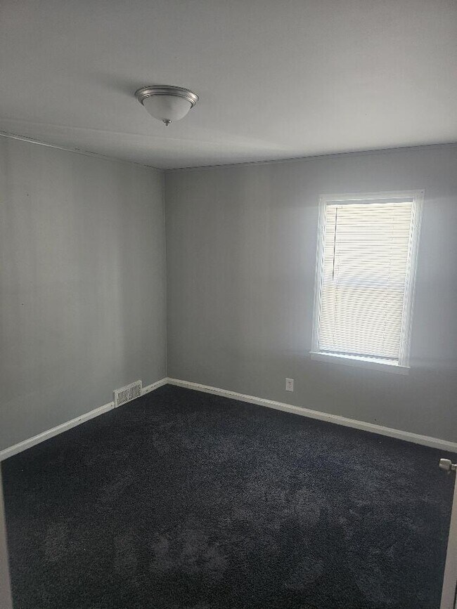 Photo - 19986 Mitchell St