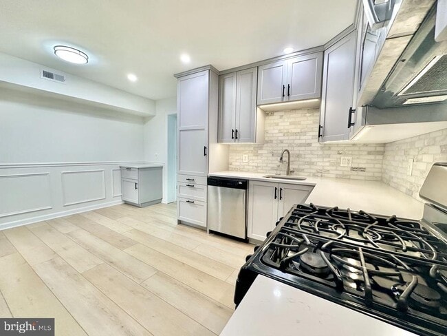 Photo - 1010 Bashford Ln