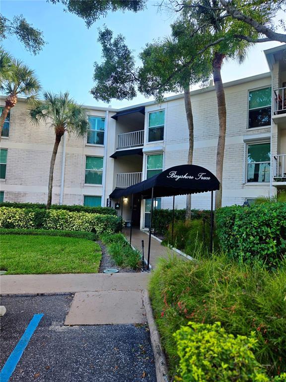 Building Photo - 3325 Bayshore Blvd Unit F22