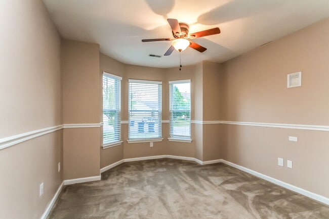 Photo - 19187 Fox Chase Dr