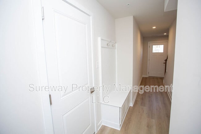 Photo - 8 Foxwood Dr