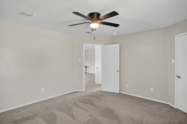 Photo - 8412 Widgeon Way