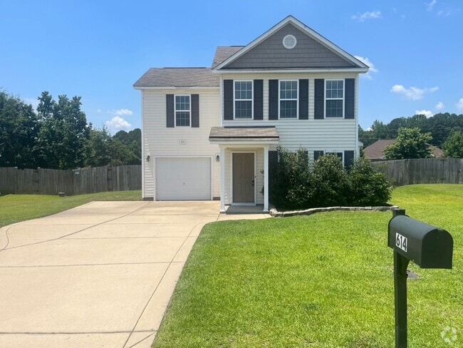 Building Photo - Charming 3 Bed Raeford Home with Fenced Yard