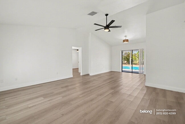 Photo - 2910 Country Club Blvd