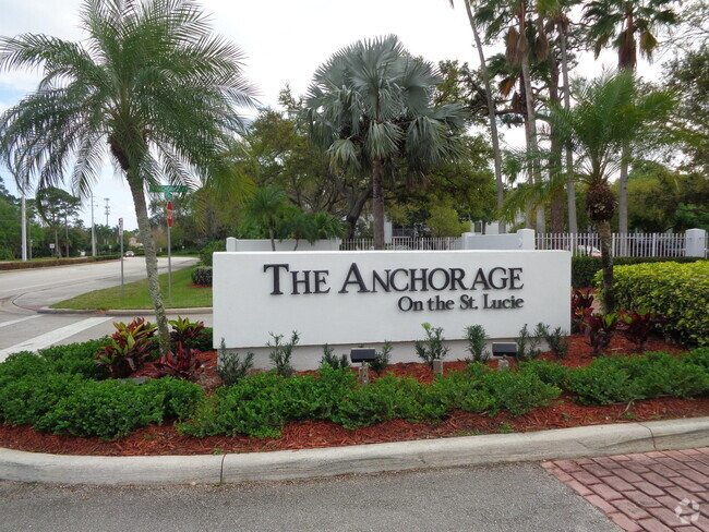 Building Photo - 2518 SE Anchorage Cove Unit H-1 Rental