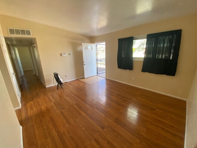 Photo - Beautiful 3 bedroom