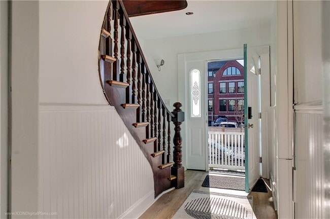 Photo - 12 Cranston Ave