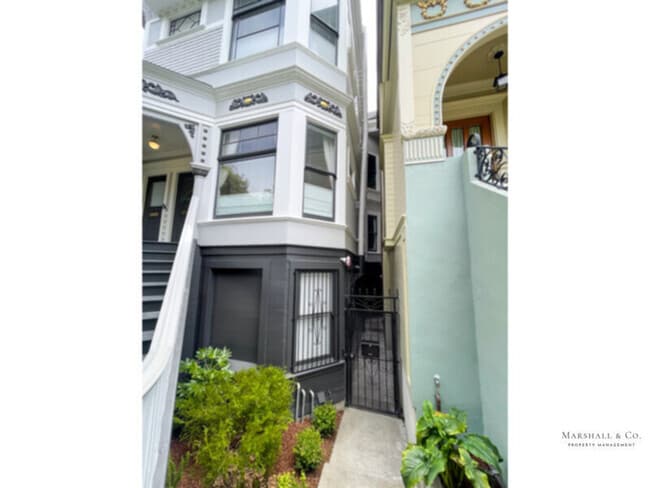 Building Photo - NEW LISTING! REMODELED STUDIO ONLY STEPS A... Rental