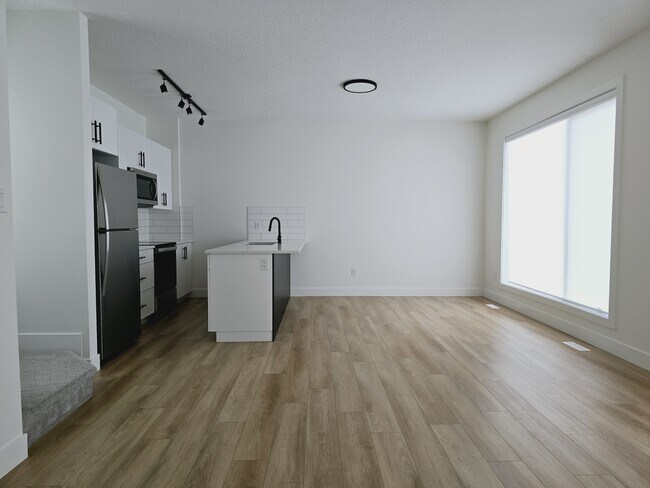 Photo - 10050-10115 115 Ave NW Unit 10050 MAIN