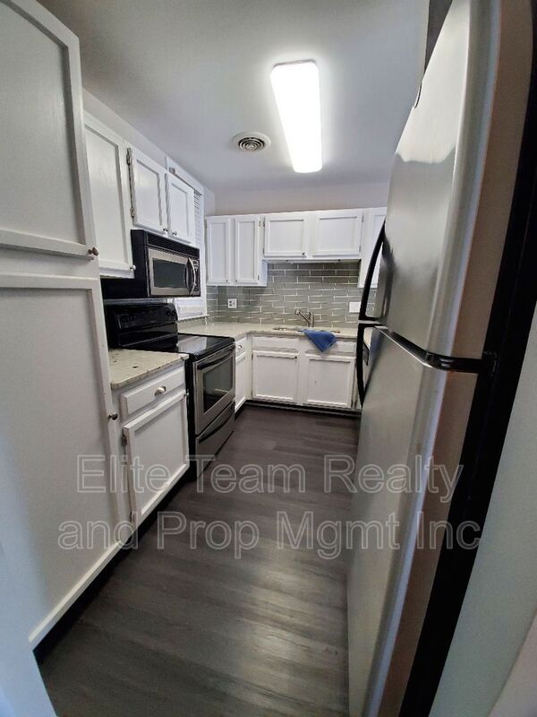230 S Cedar St Unidad #5