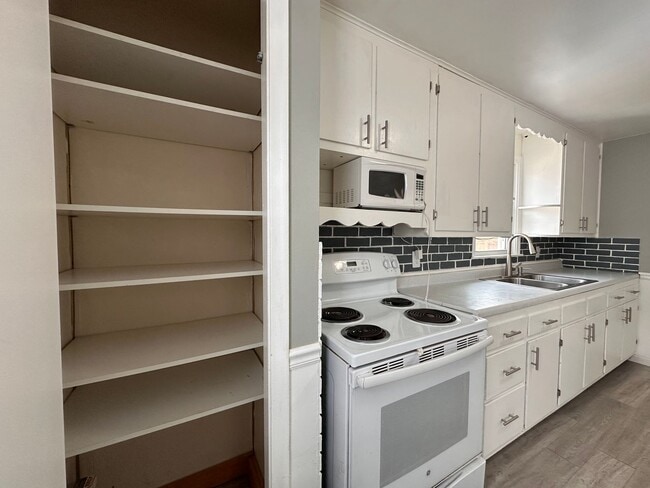 Photo - Recently Renovated 3 Bedroom 1 Bath Single Family Home!