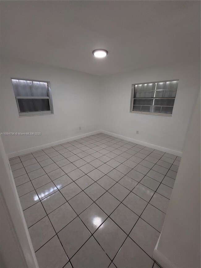 Photo - 3026 SW 24th Ter Unidad 1
