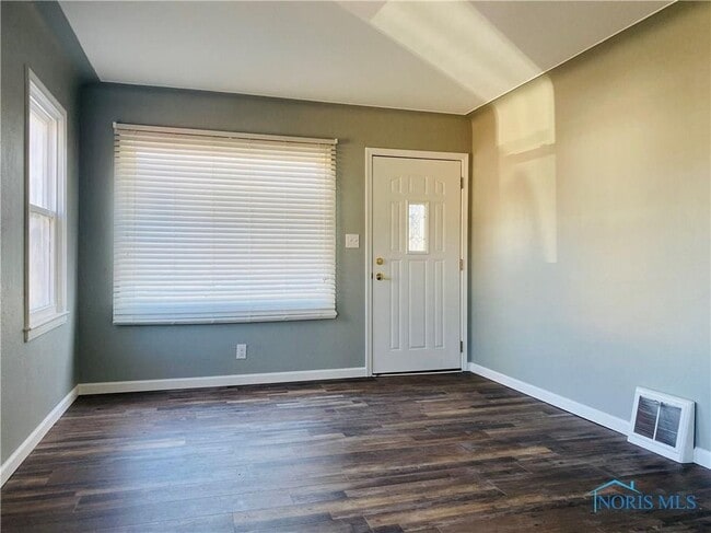 Photo - 3263 Blackstone Dr