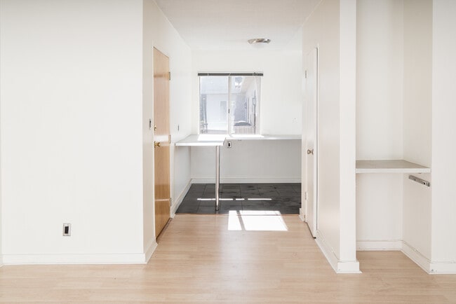 Photo - 508 Ashland Ave Unit 216