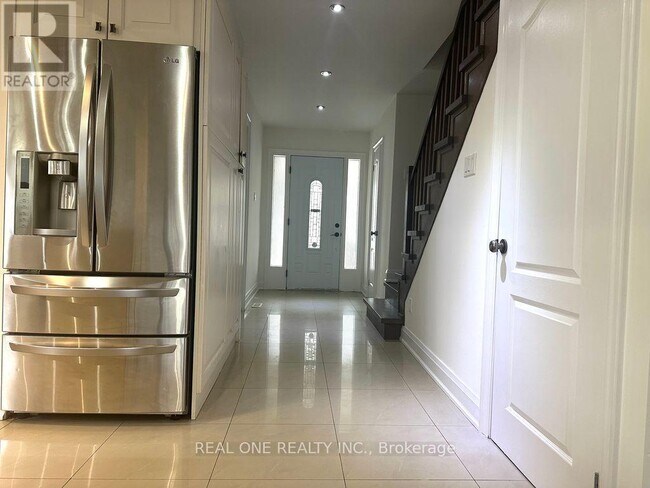 Photo - 58 Rakewood Crescent