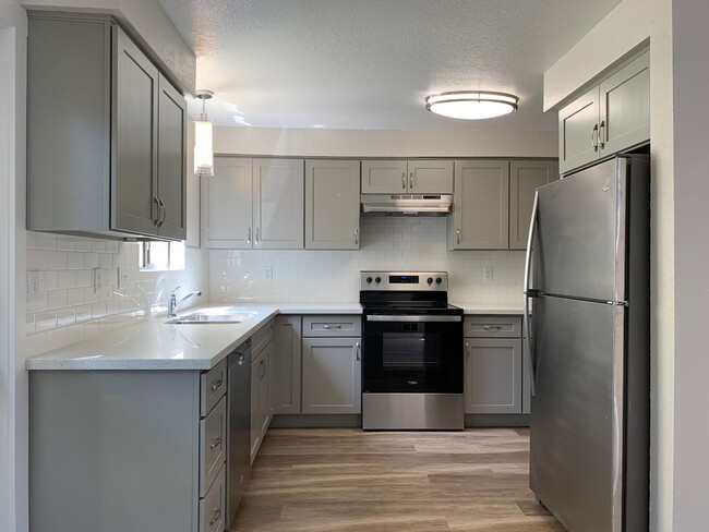 3109 NE 11th Pl