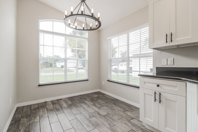 Photo - 2630 Delcrest Dr