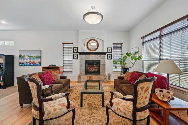 Photo - 8201 E 6th Ave