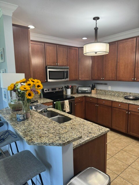 Kitchen View 1 - 953 Ingleside Ave Unit Ingleside