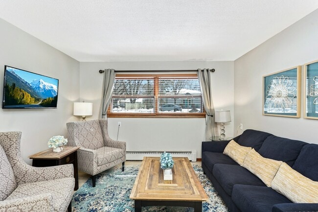 Photo - 157 Mississippi Pl Unit 2 (lower left)