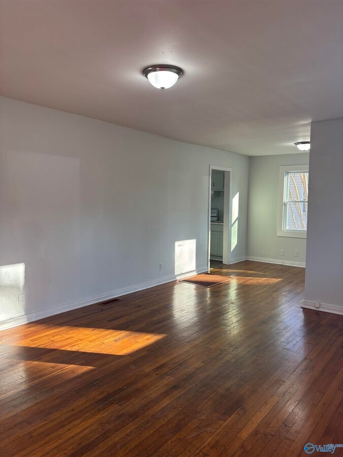 Photo - 908 Crestline Rd NW