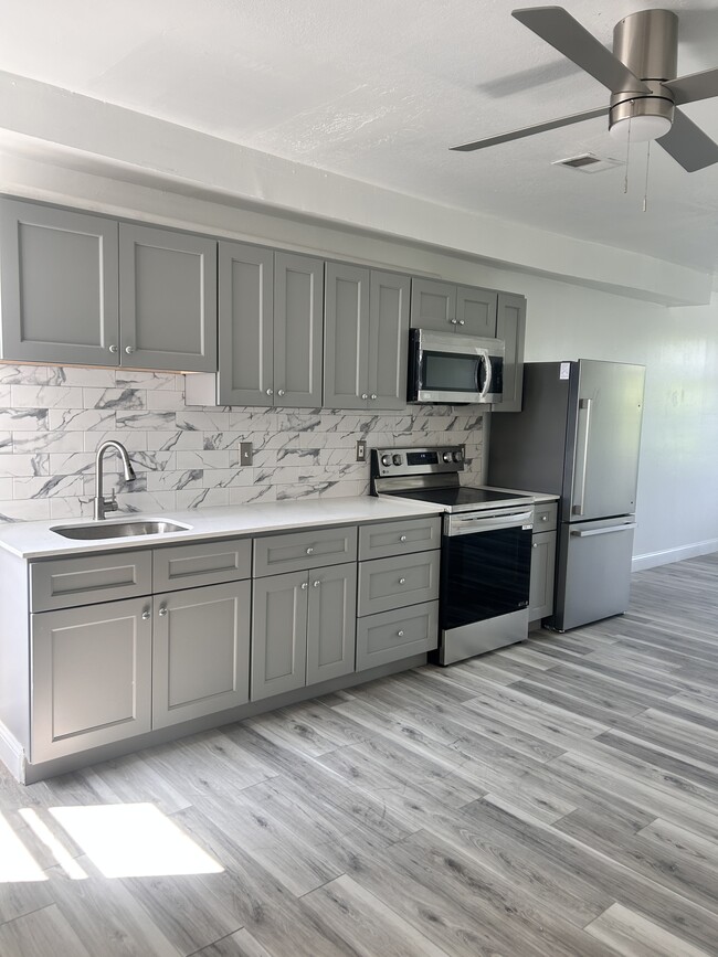 Photo - 2213 N 33rd St Apartments Unit 3