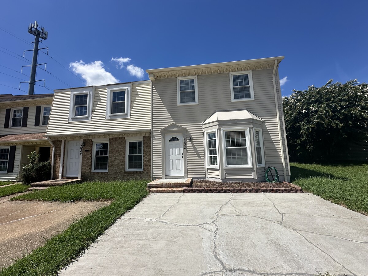 Photo - 5632 Campus Dr