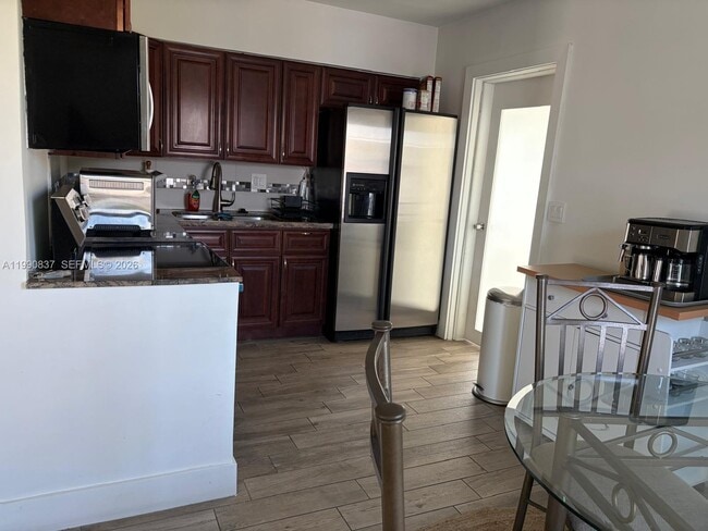 Photo - 1531 NE 15th Ave