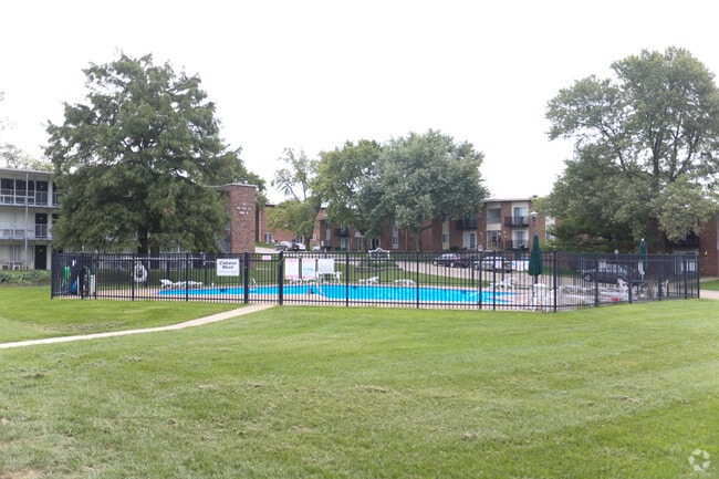 Cabana West Apartments