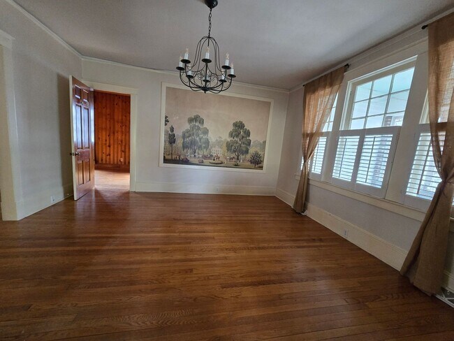 Photo - Beautiful Brick Home in Historic District of Edenton