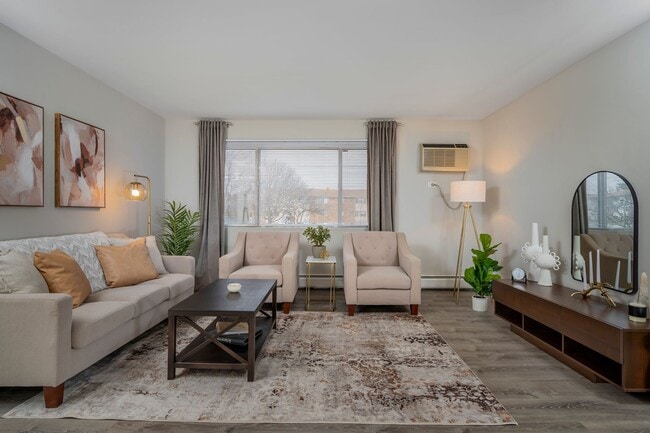 Photo - Hoffman Hills Apartments