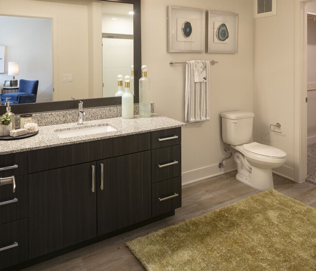 Broadstone Nob Hill apartments — community photo